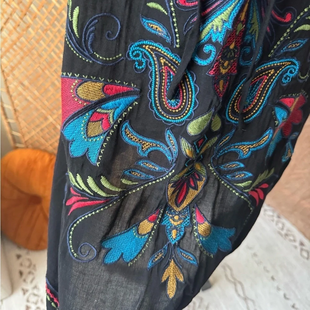 Black Boho Embroidery Tunic Top - Picture 3 of 12